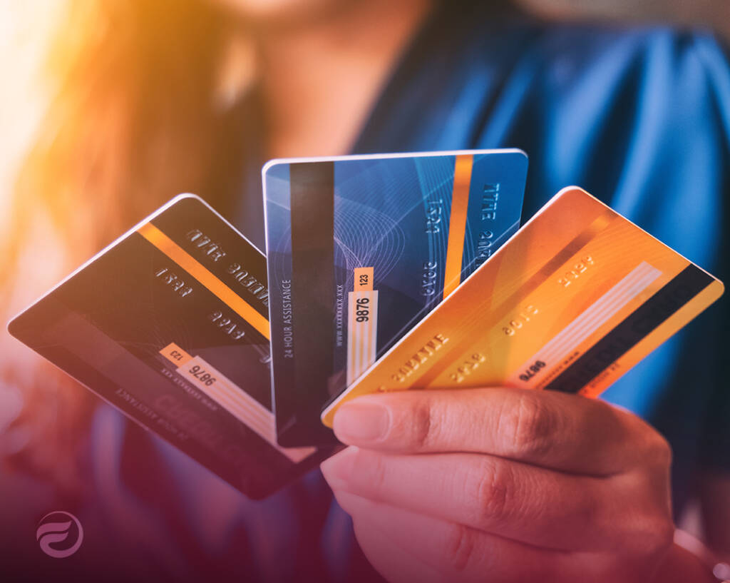 Cartões de crédito enviados sem pedido vão ser proibidos