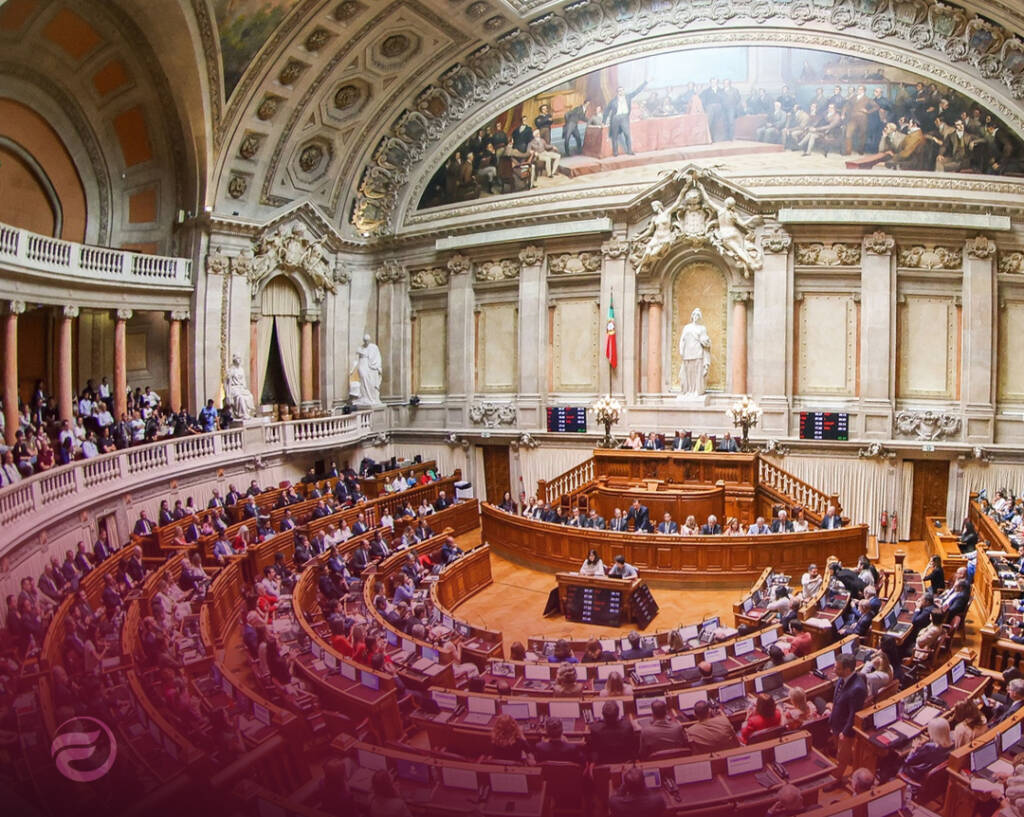 Parlamento aprova regime de lay-off com salário pago a 100%