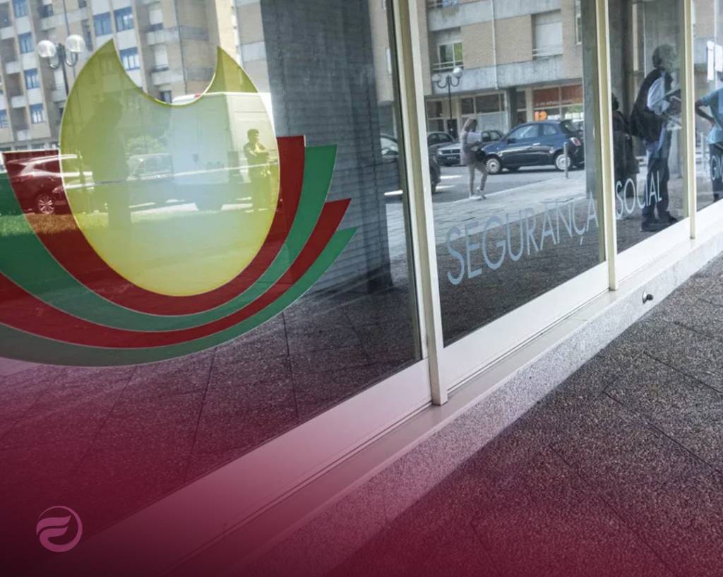 Recibos verdes: Pagar apenas a contribuição mínima à Segurança Social pode afetar título de residência