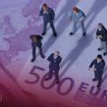 Mais países estão a aumentar os impostos sobre bancos e empresas com lucros elevados